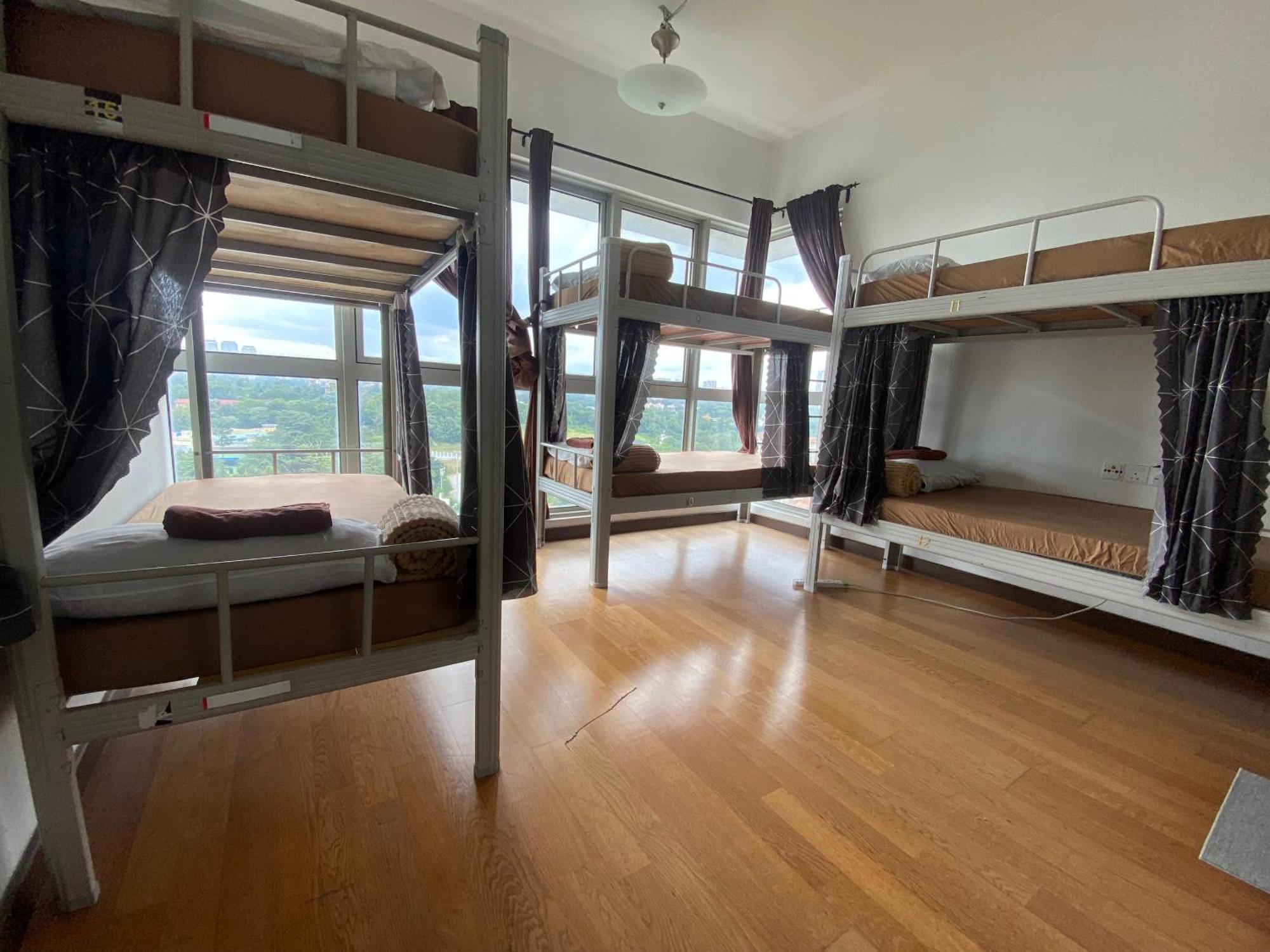 Regalia Bestfriend Hostel Kuala Lumpur Exterior photo