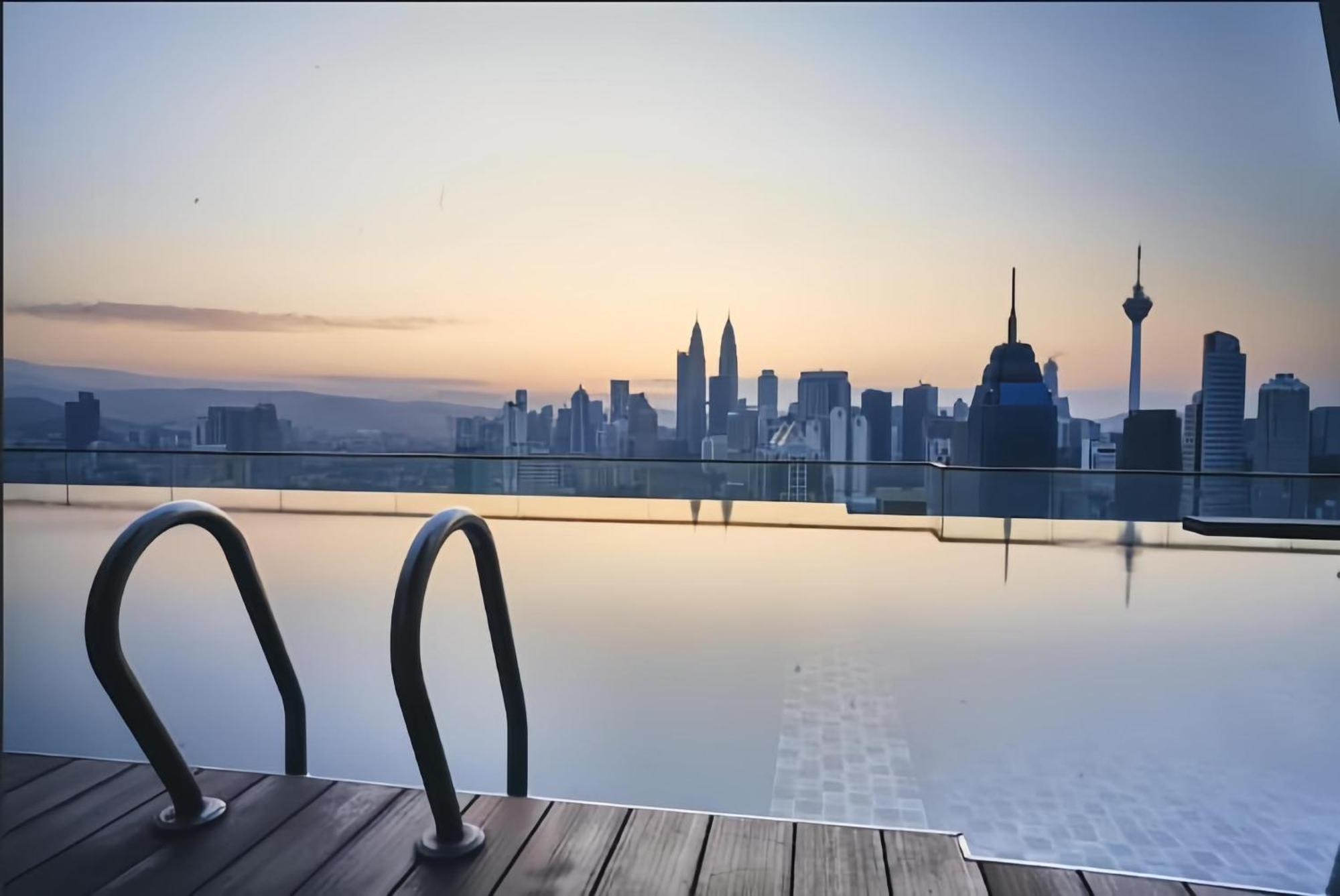 Regalia Bestfriend Hostel Kuala Lumpur Exterior photo