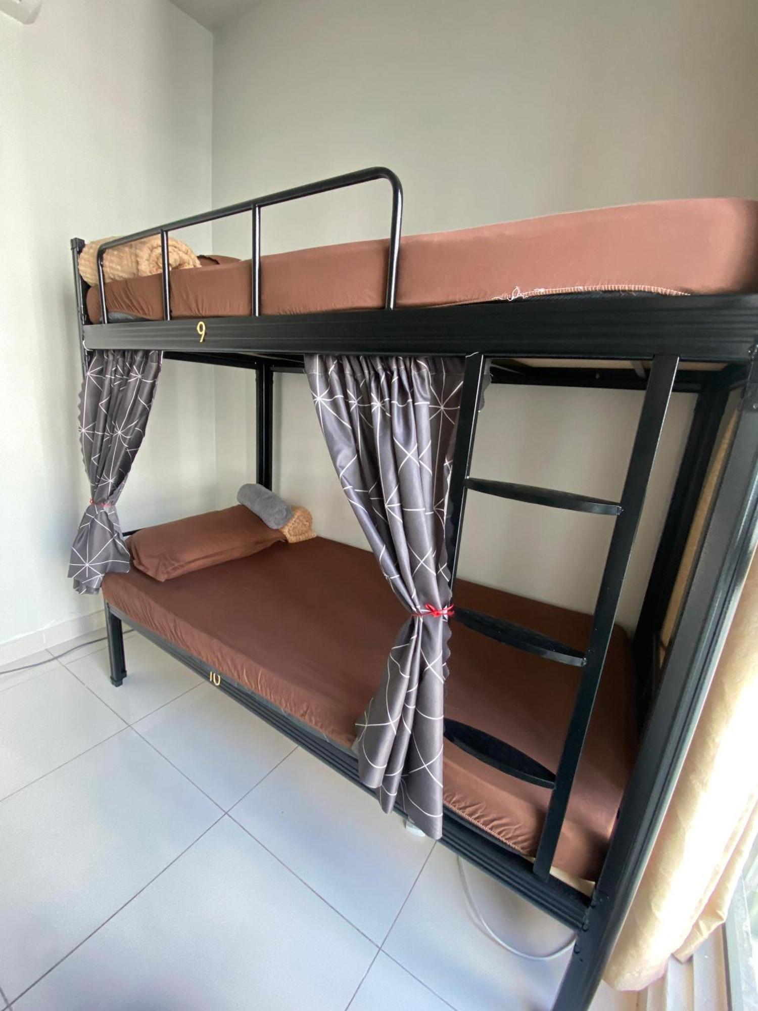 Regalia Bestfriend Hostel Kuala Lumpur Exterior photo