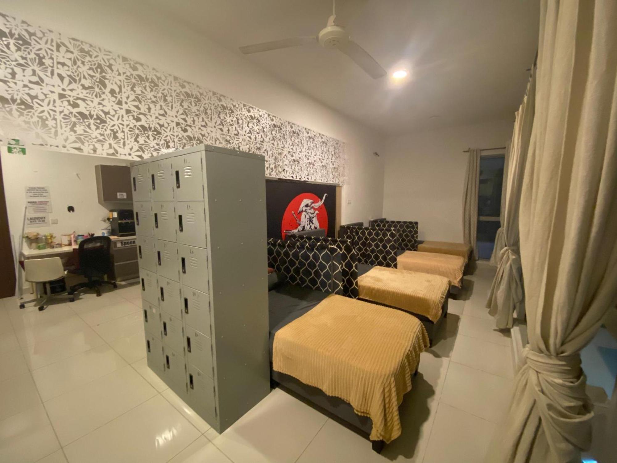 Regalia Bestfriend Hostel Kuala Lumpur Exterior photo