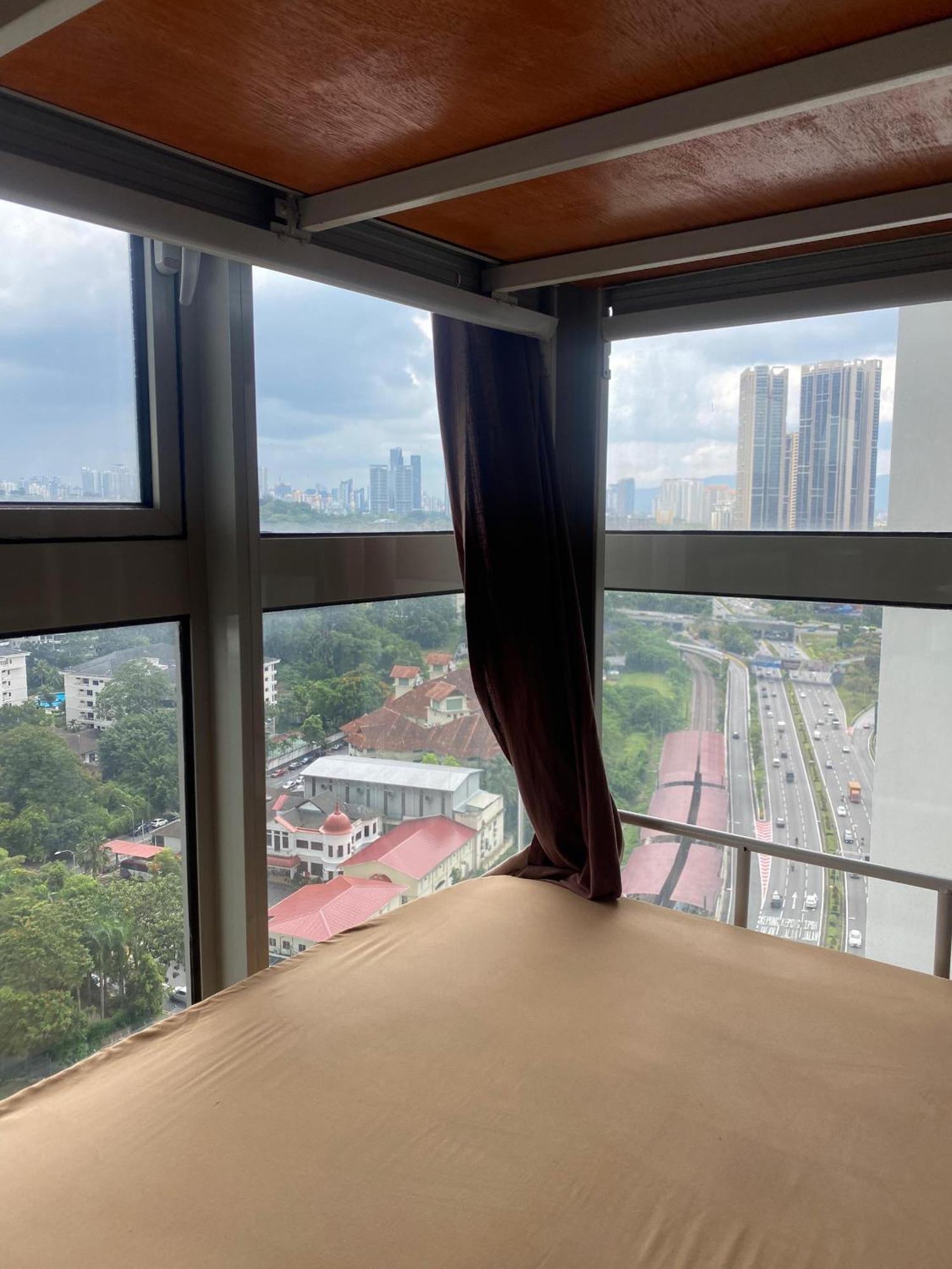 Regalia Bestfriend Hostel Kuala Lumpur Exterior photo